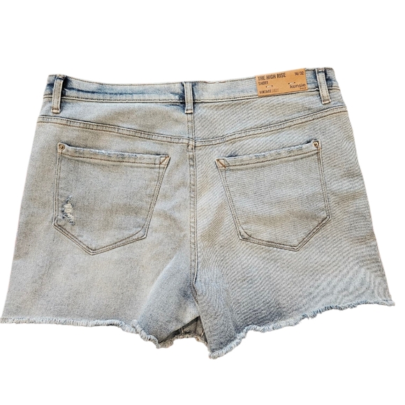 NWT Kensie Jeans shorts wonans size 14/32 high rise distressed lightwash summer - Picture 2 of 6